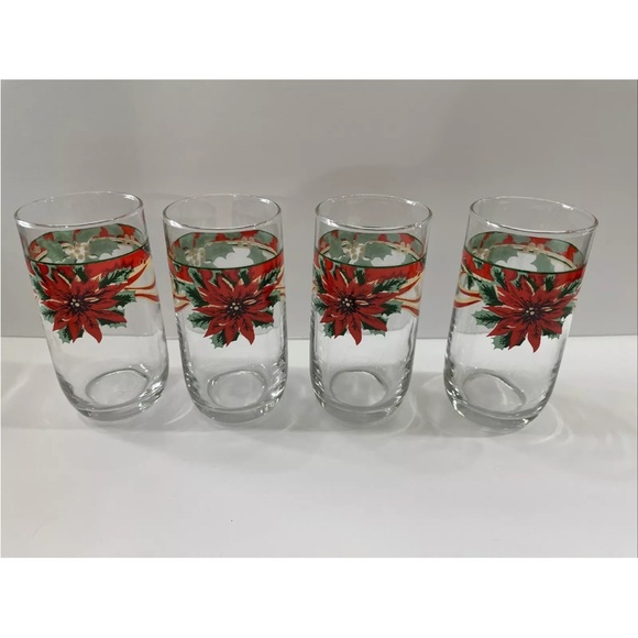 Vintage Poinsettia And Holly Berry Juice Water Pitcher And 8 Glasses Christmas - Picture 5 of 6